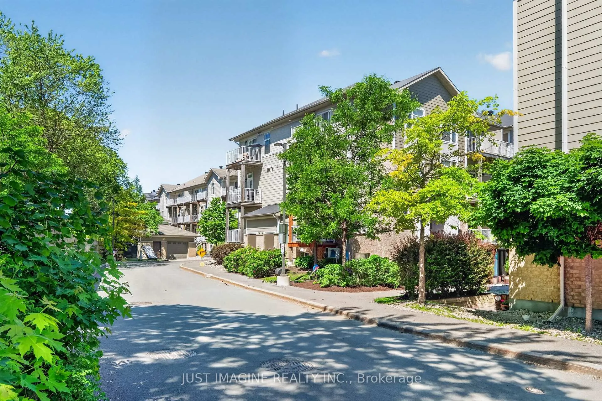 Photo 41 of Unit D, 302 Everest Private, Ottawa, Elmvale Acres — HOMEH