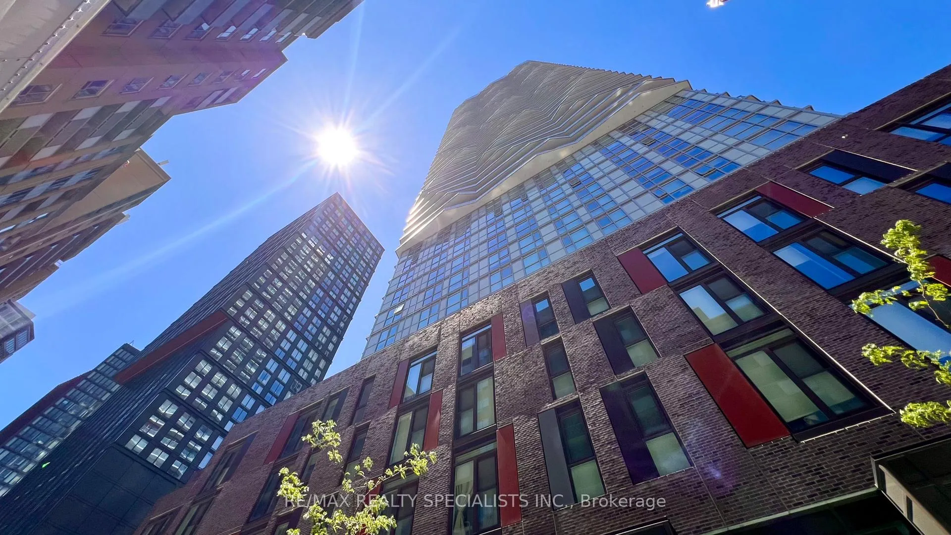 Front of Unit 4011, 100 Dalhousie Street