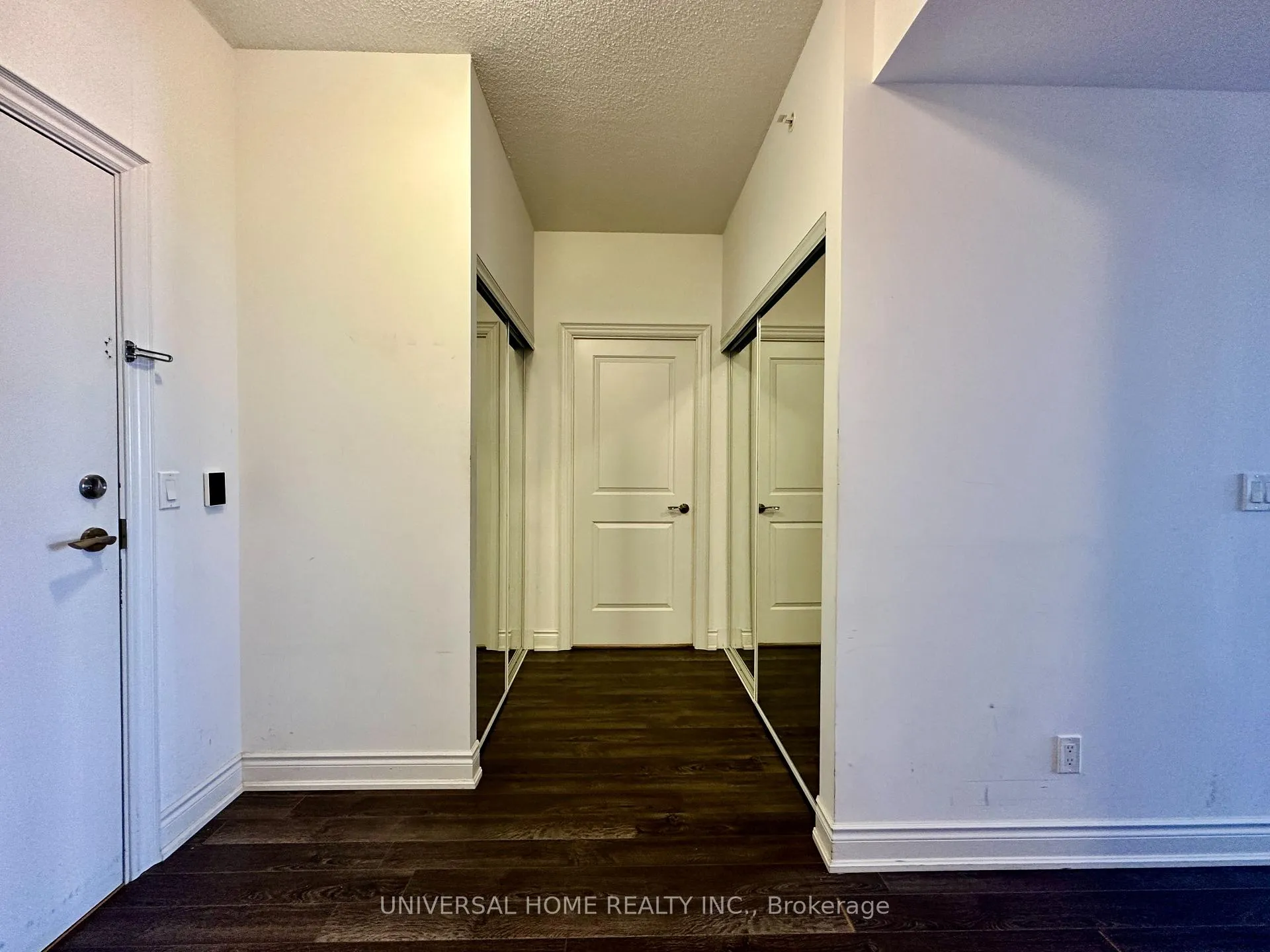 Photo 5 of Unit 816, 33 Clegg Road, Markham, Unionville — HOMEH