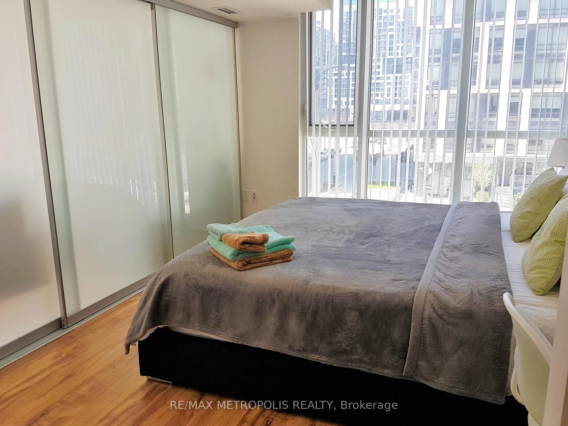 Photo 7 of Unit 307, 85 Queens Wharf Road, Toronto, Waterfront Communities — HOMEH