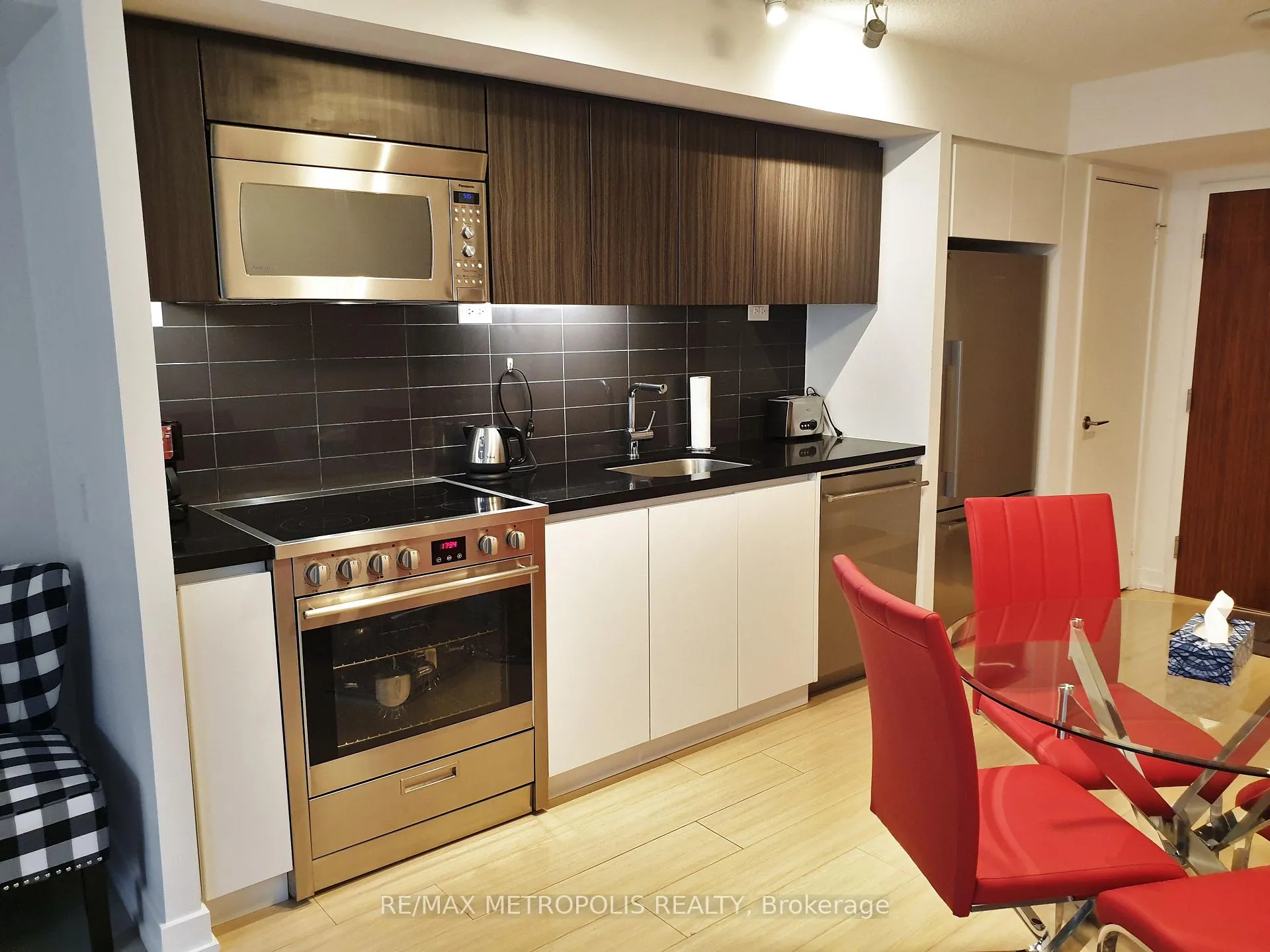 Photo 5 of Unit 312, 85 Queens Wharf Road, Toronto, Waterfront Communities — HOMEH