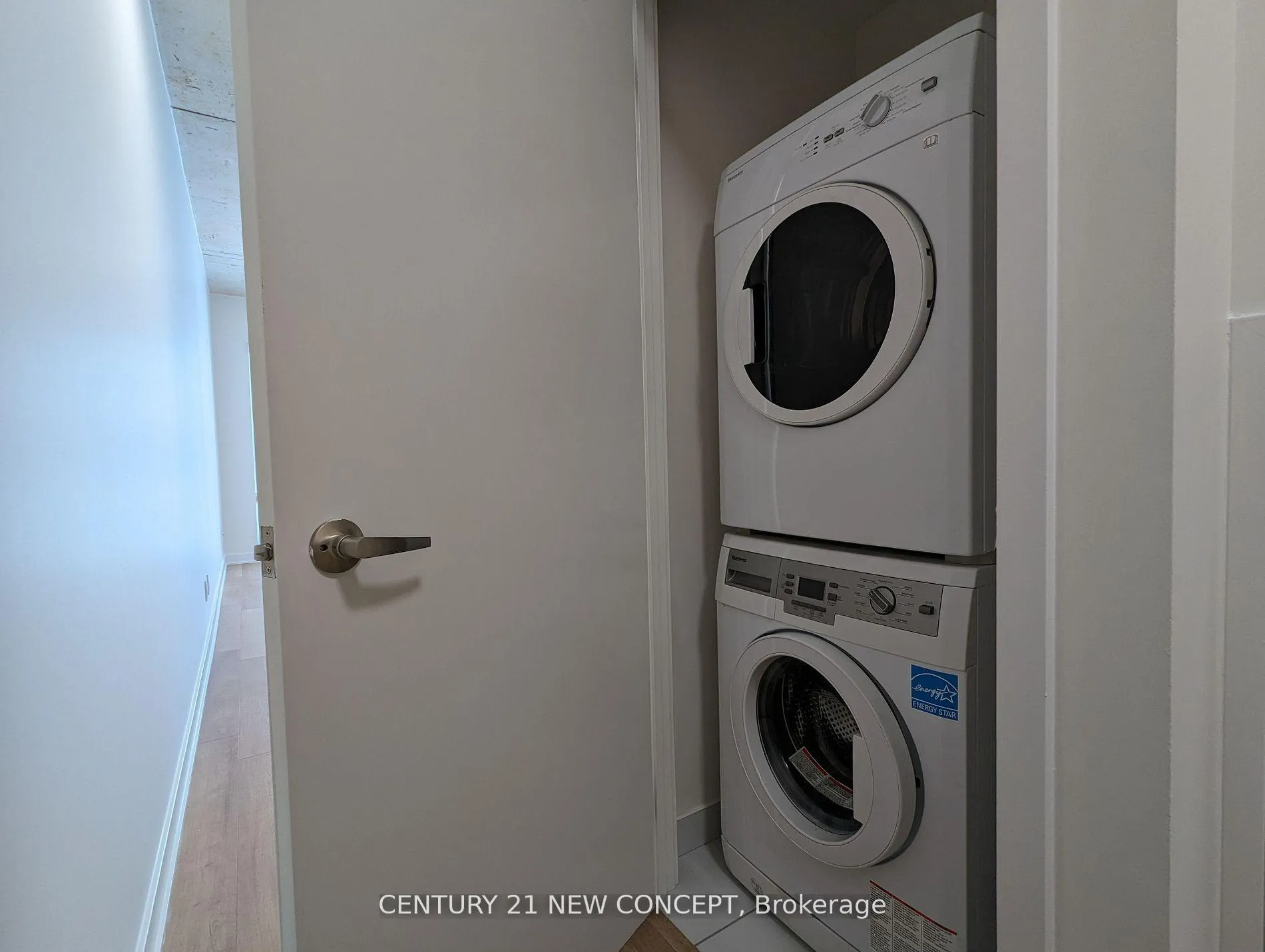Photo 12 of Unit 613, 210 Simcoe Street, Toronto, Kensington-Chinatown — HOMEH
