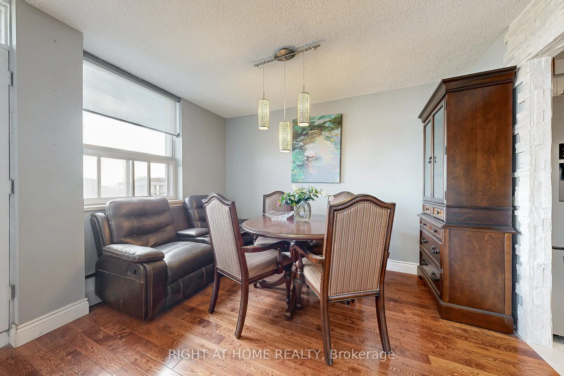 Photo 11 of Unit 907, 151 LaRose Avenue E, Etobicoke, Kingsview Village-The Westway — HOMEH