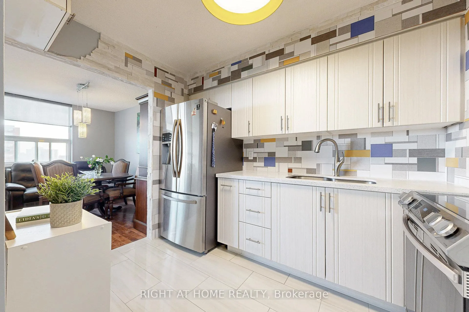 Photo 15 of Unit 907, 151 LaRose Avenue E, Etobicoke, Kingsview Village-The Westway — HOMEH