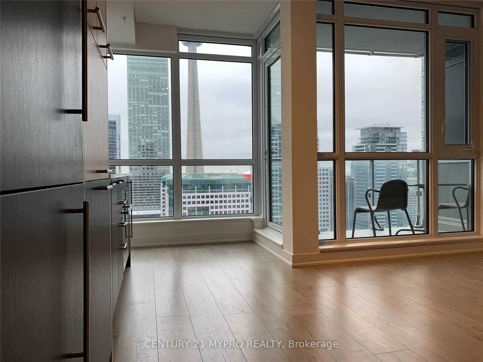 Photo 9 of Unit 2306, 30 Nelson Street, Toronto, Bay Street Corridor — HOMEH