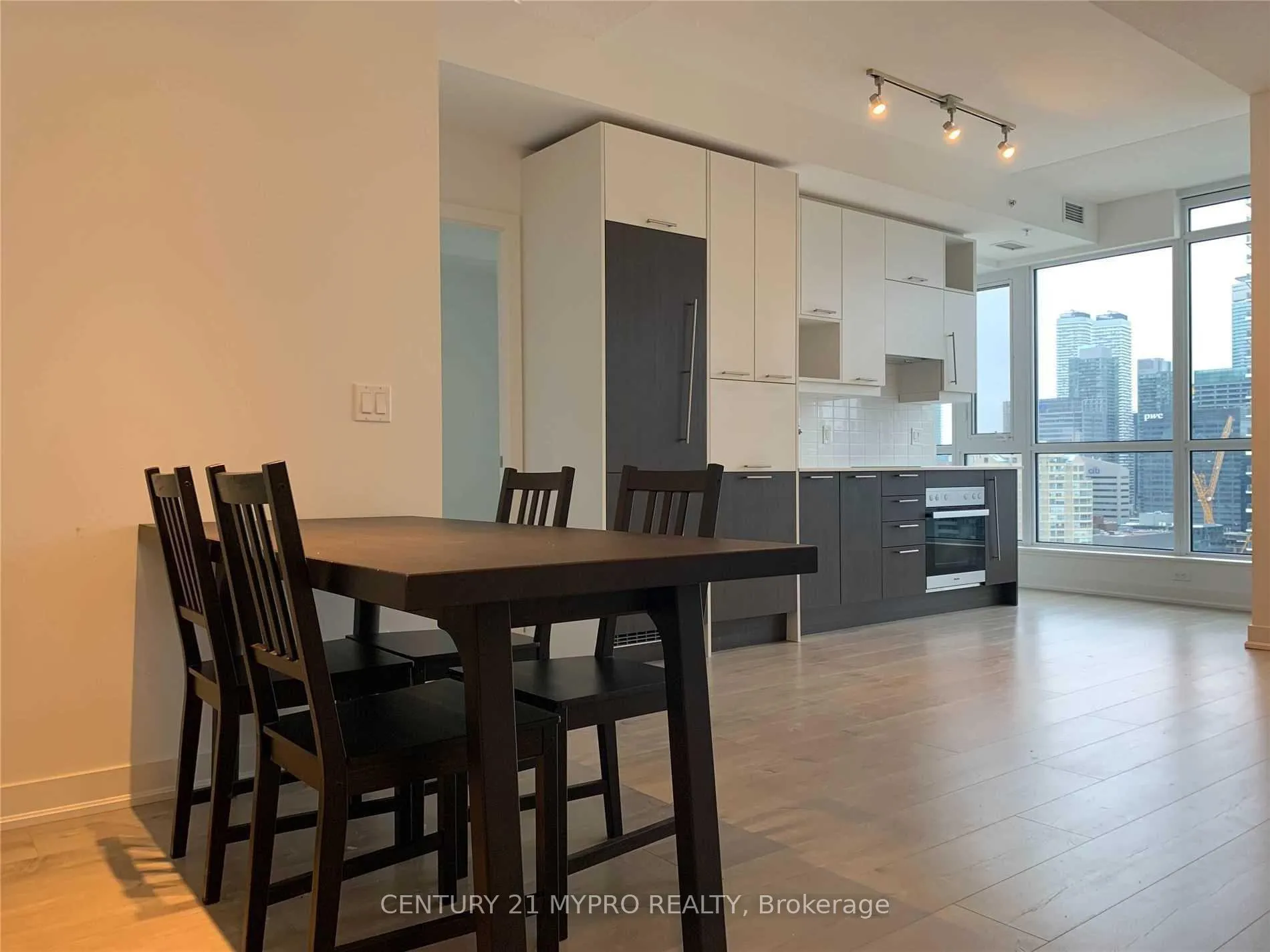 Photo 13 of Unit 2306, 30 Nelson Street, Toronto, Bay Street Corridor — HOMEH