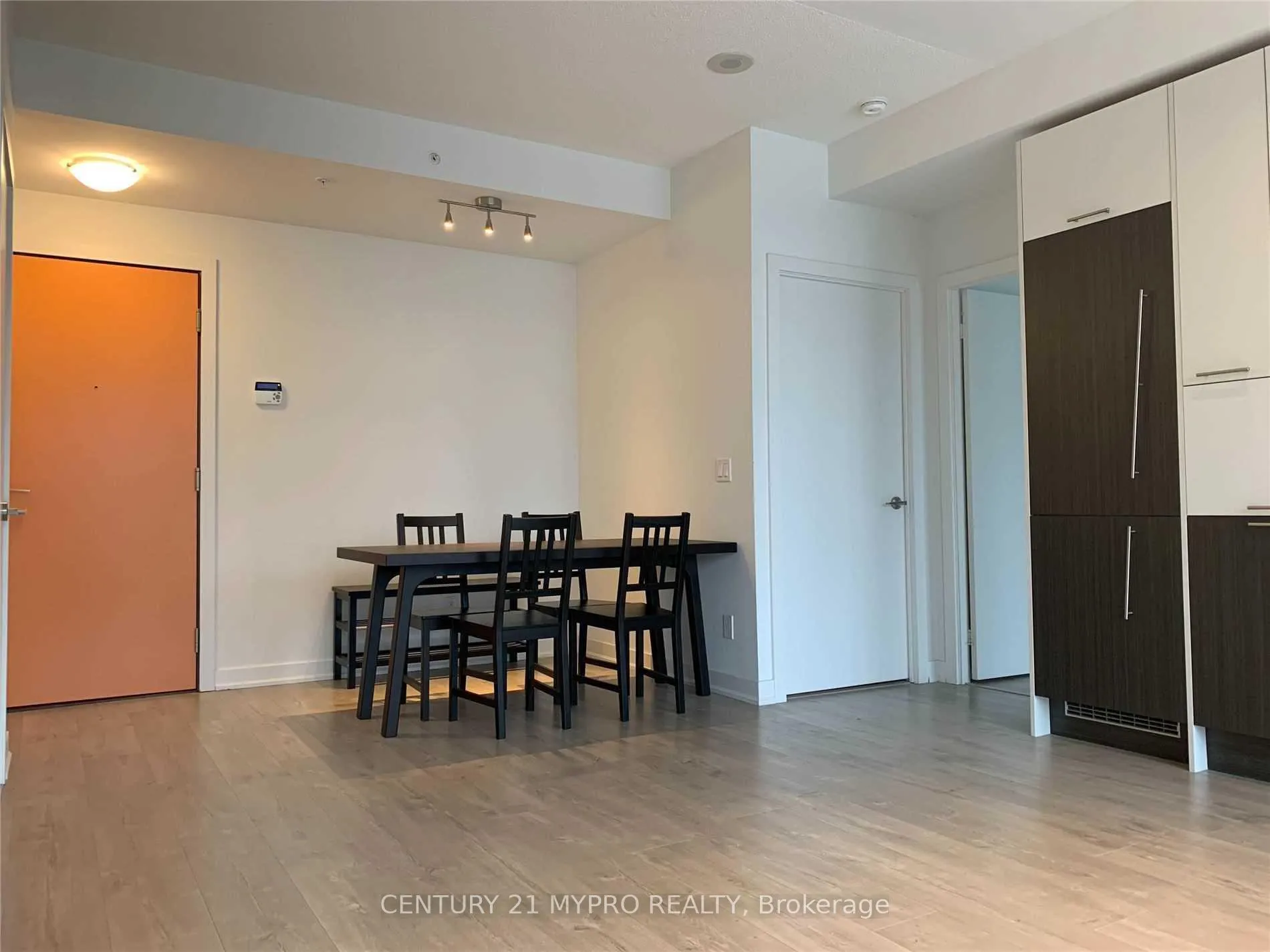 Photo 14 of Unit 2306, 30 Nelson Street, Toronto, Bay Street Corridor — HOMEH