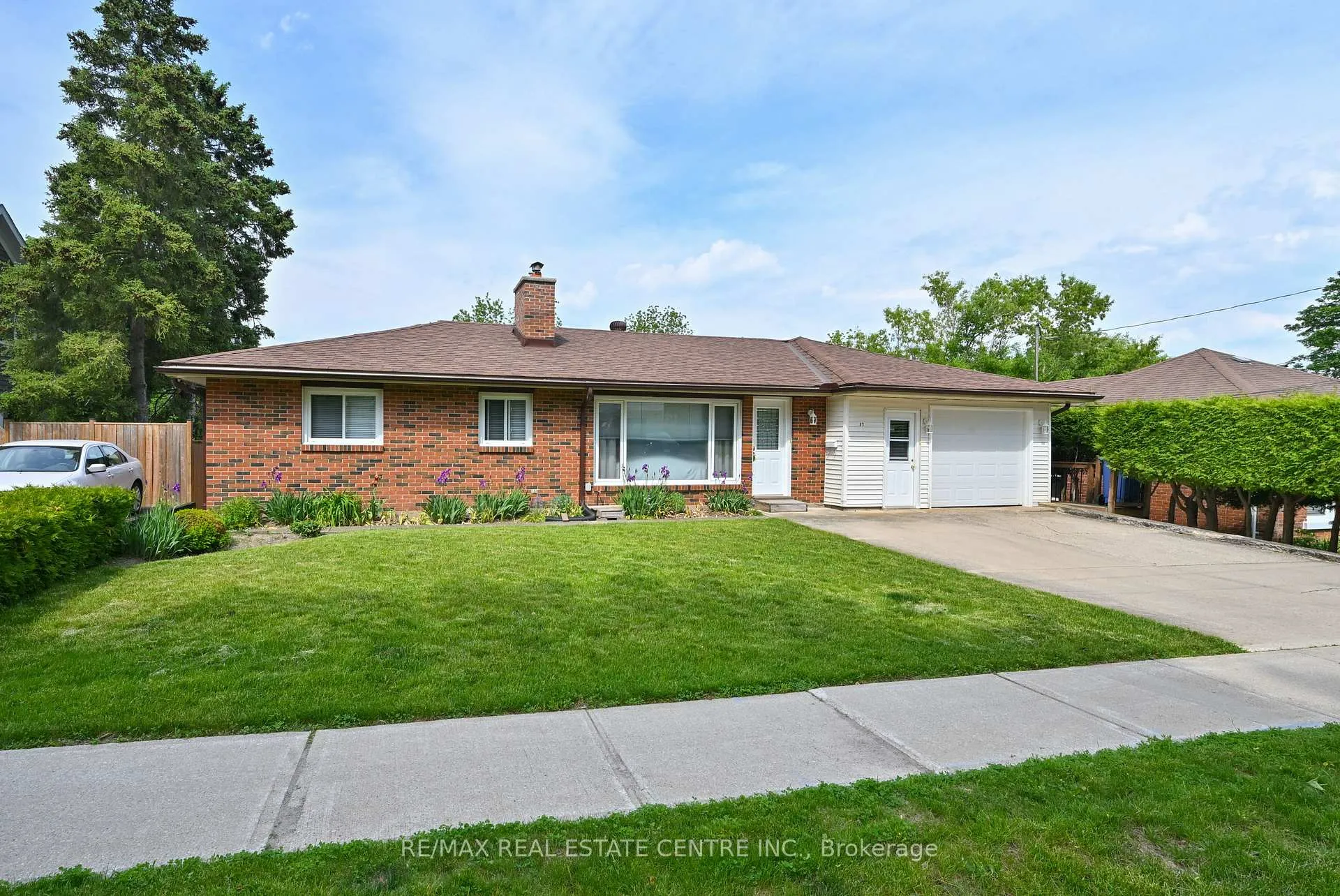 Photo 2 of 37 Margaret Street E, Orangeville — HOMEH