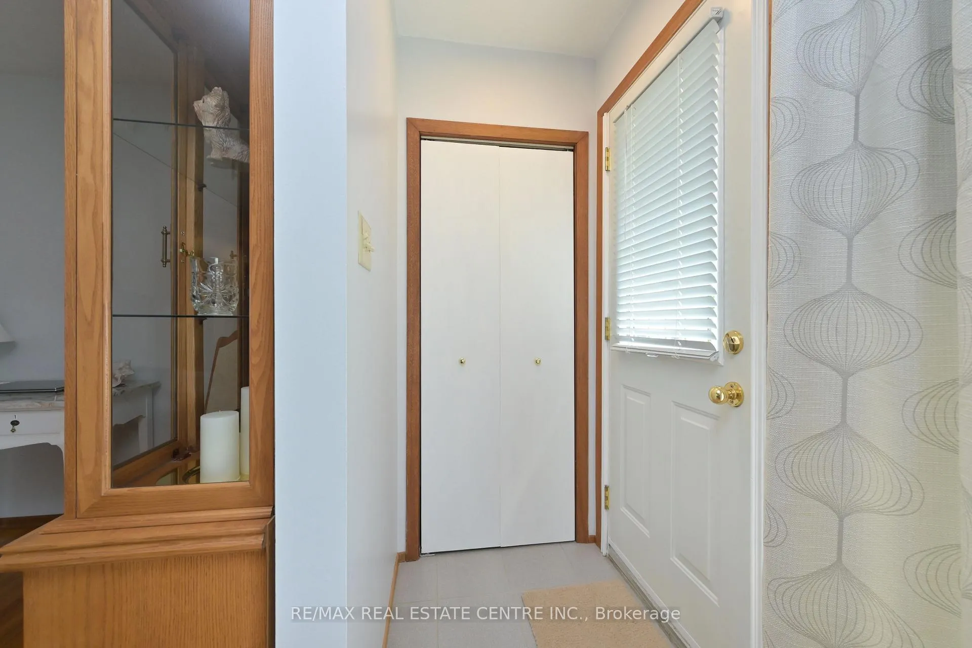 Photo 4 of 37 Margaret Street E, Orangeville — HOMEH