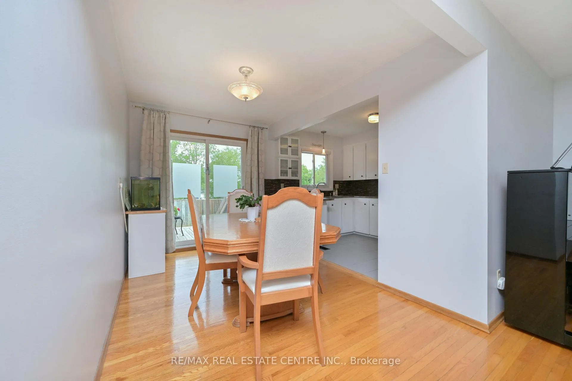 Photo 5 of 37 Margaret Street E, Orangeville — HOMEH