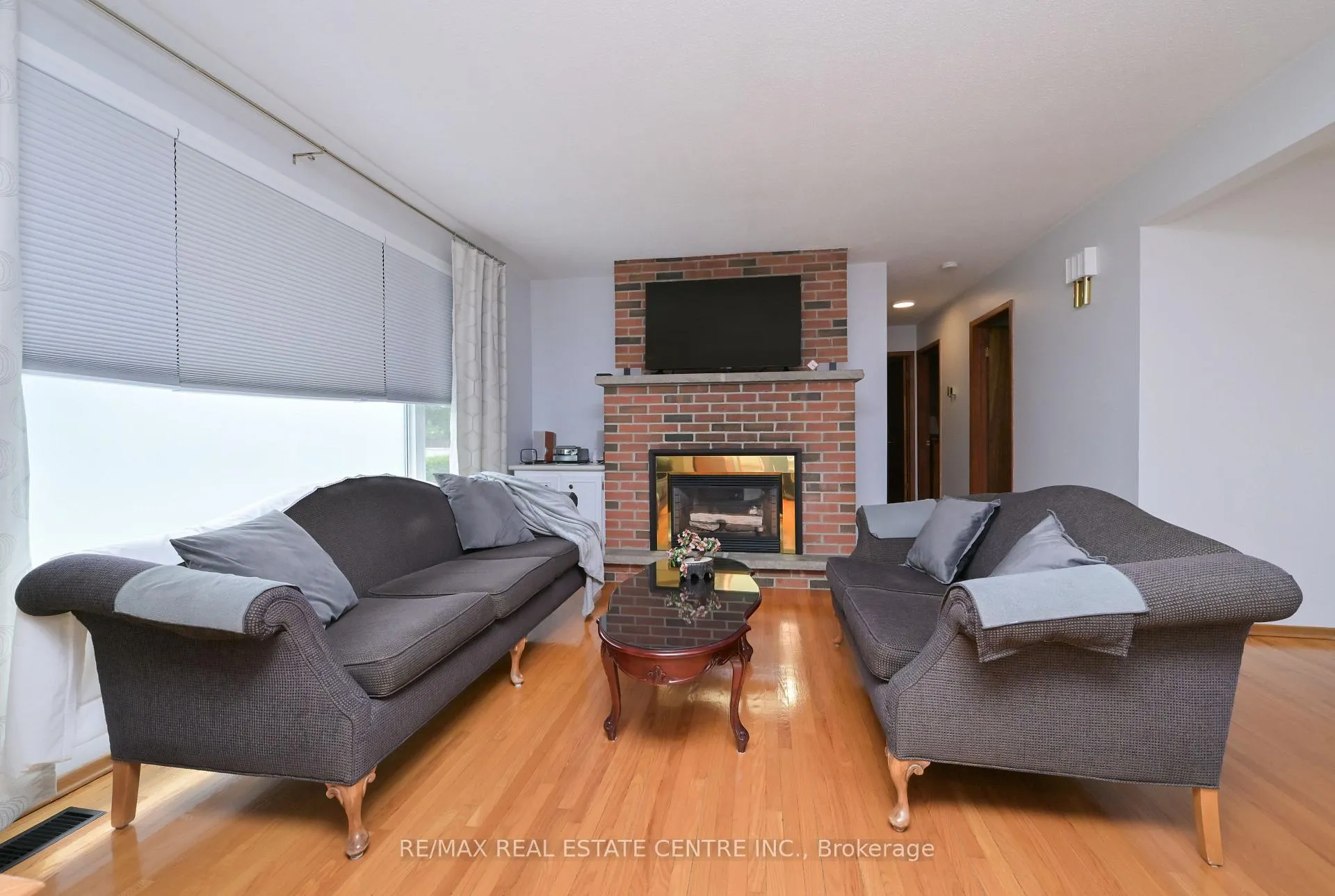 Photo 10 of 37 Margaret Street E, Orangeville — HOMEH