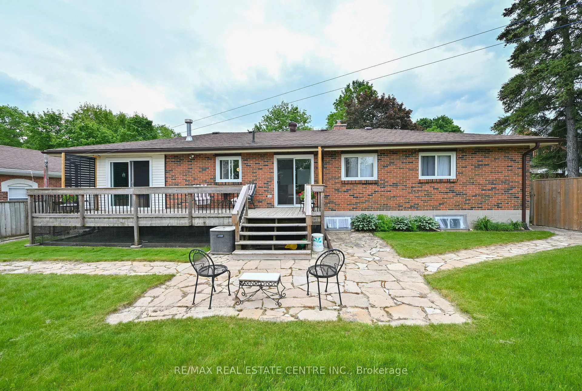 Photo 26 of 37 Margaret Street E, Orangeville — HOMEH