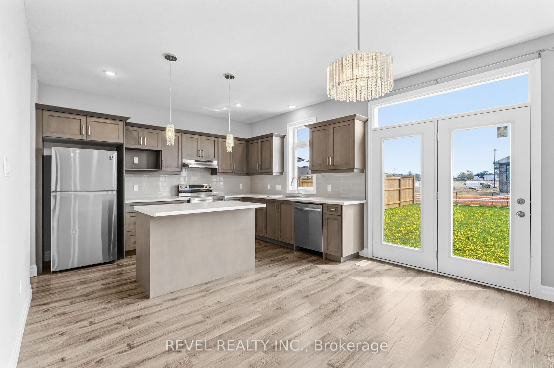 Photo 7 of 39 Muirfield Drive, St. Thomas — HOMEH
