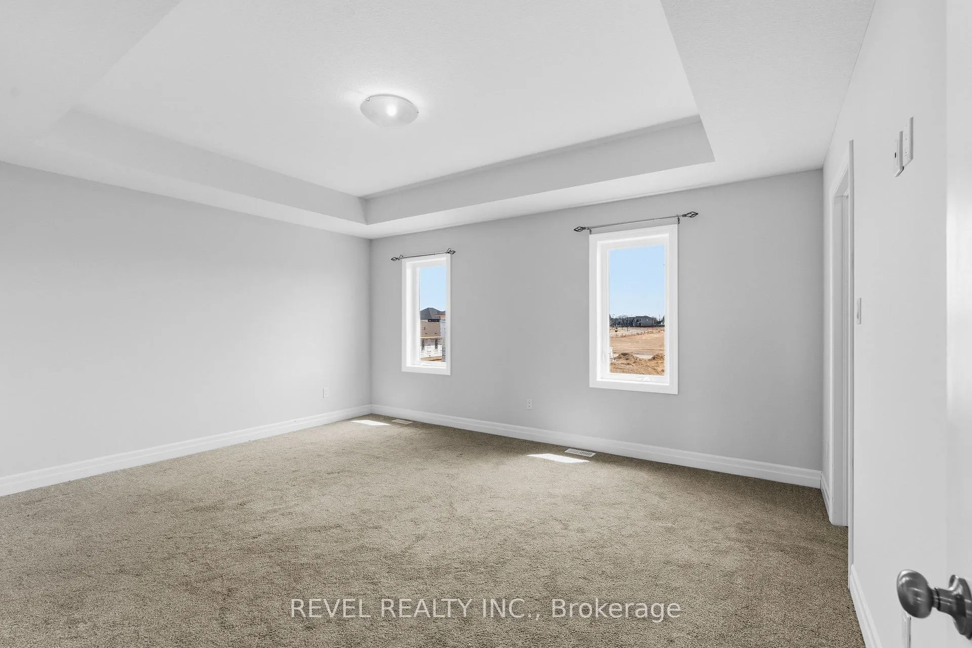 Photo 16 of 39 Muirfield Drive, St. Thomas — HOMEH