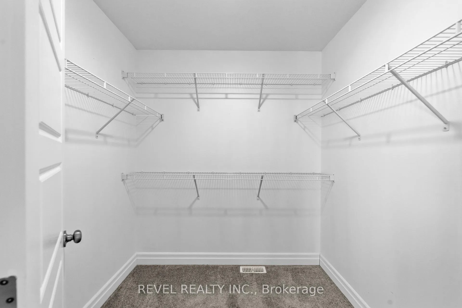 Photo 18 of 39 Muirfield Drive, St. Thomas — HOMEH