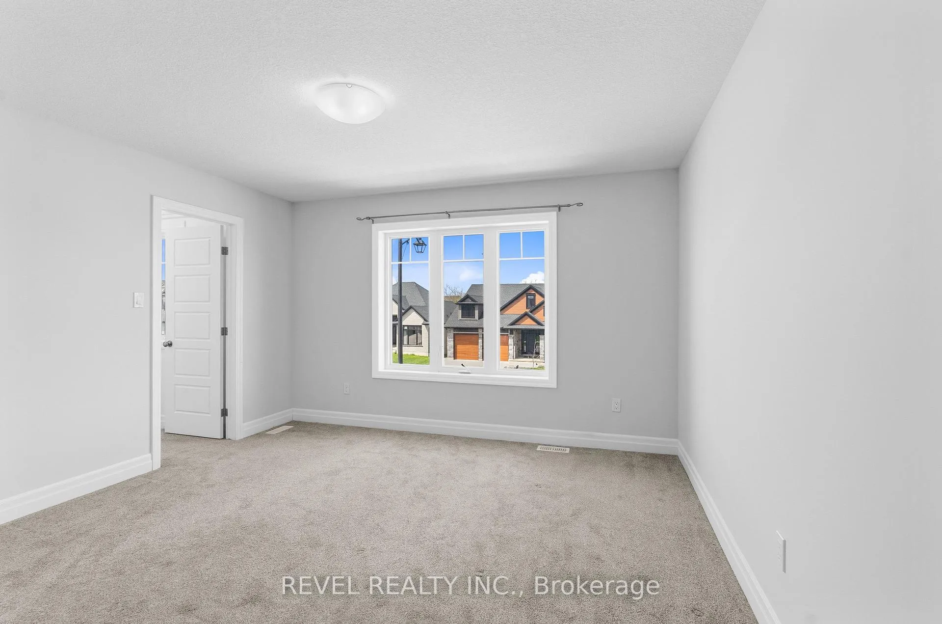 Photo 21 of 39 Muirfield Drive, St. Thomas — HOMEH