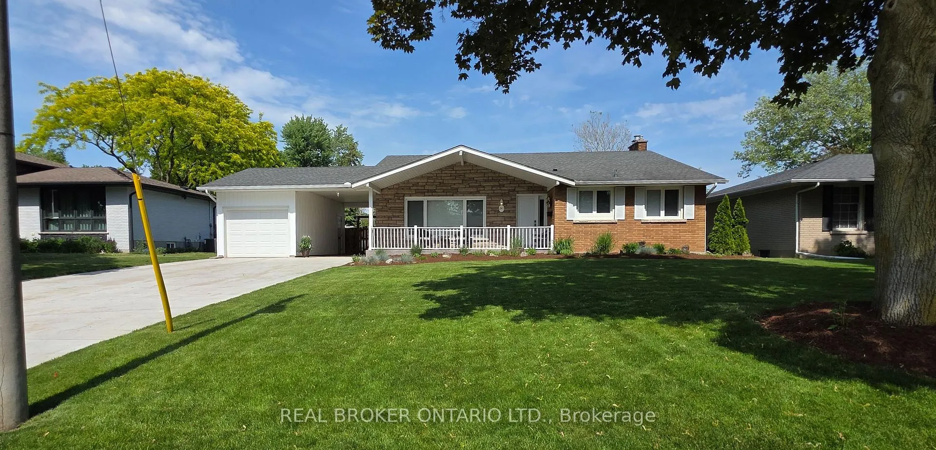 Photo 2 of 241 Riverview Boulevard, St. Catharines, Glendale/Glenridge — HOMEH