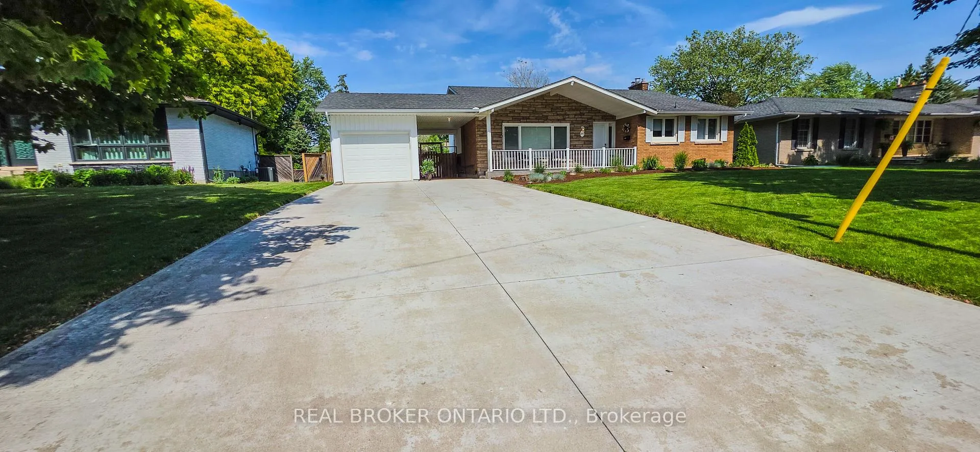 Photo 4 of 241 Riverview Boulevard, St. Catharines, Glendale/Glenridge — HOMEH