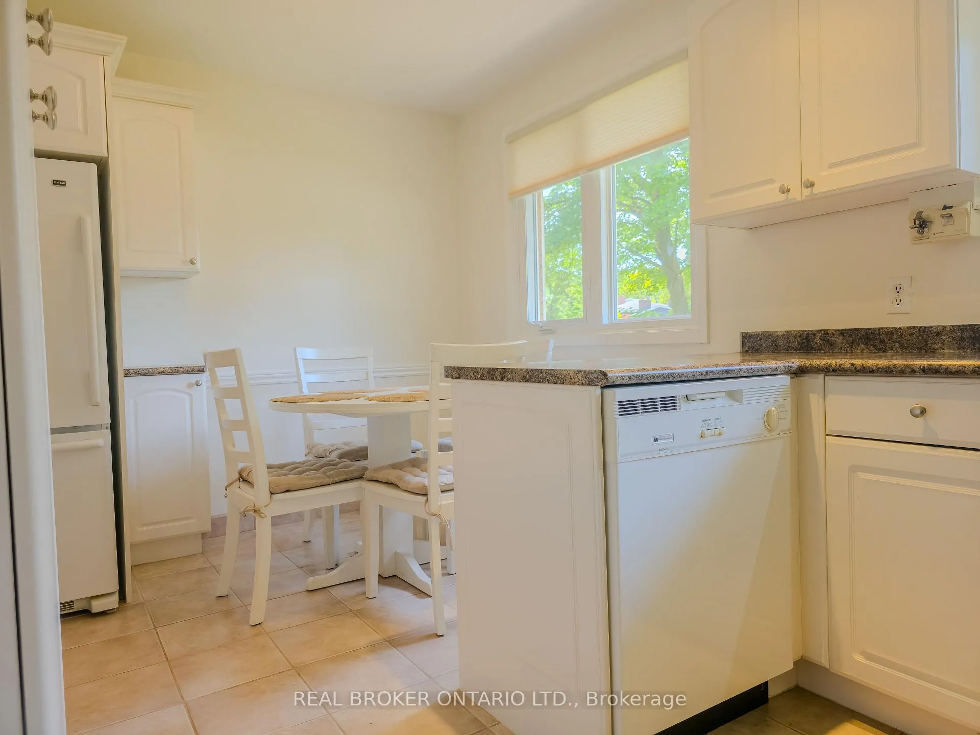 Photo 9 of 241 Riverview Boulevard, St. Catharines, Glendale/Glenridge — HOMEH