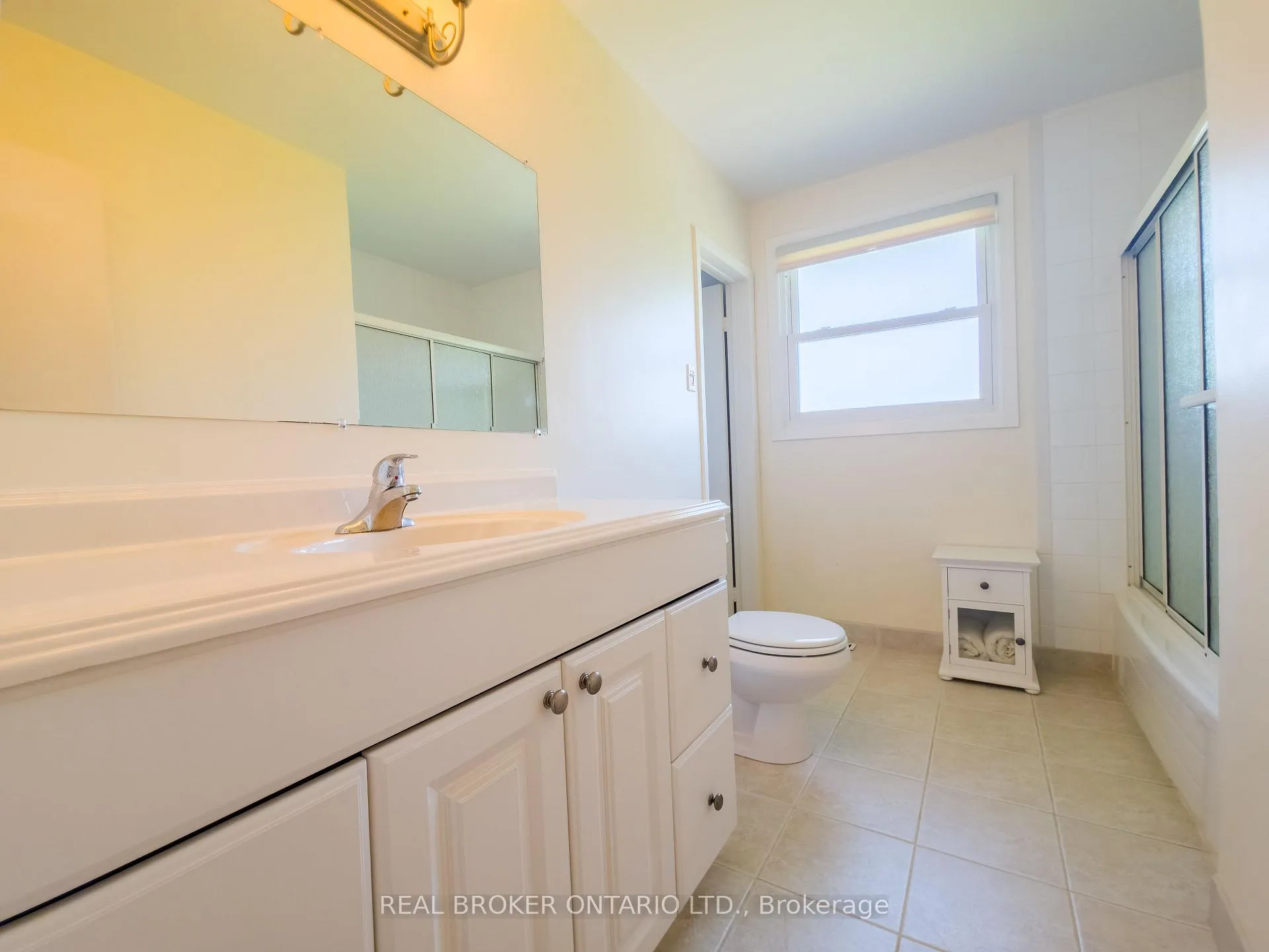 Photo 15 of 241 Riverview Boulevard, St. Catharines, Glendale/Glenridge — HOMEH
