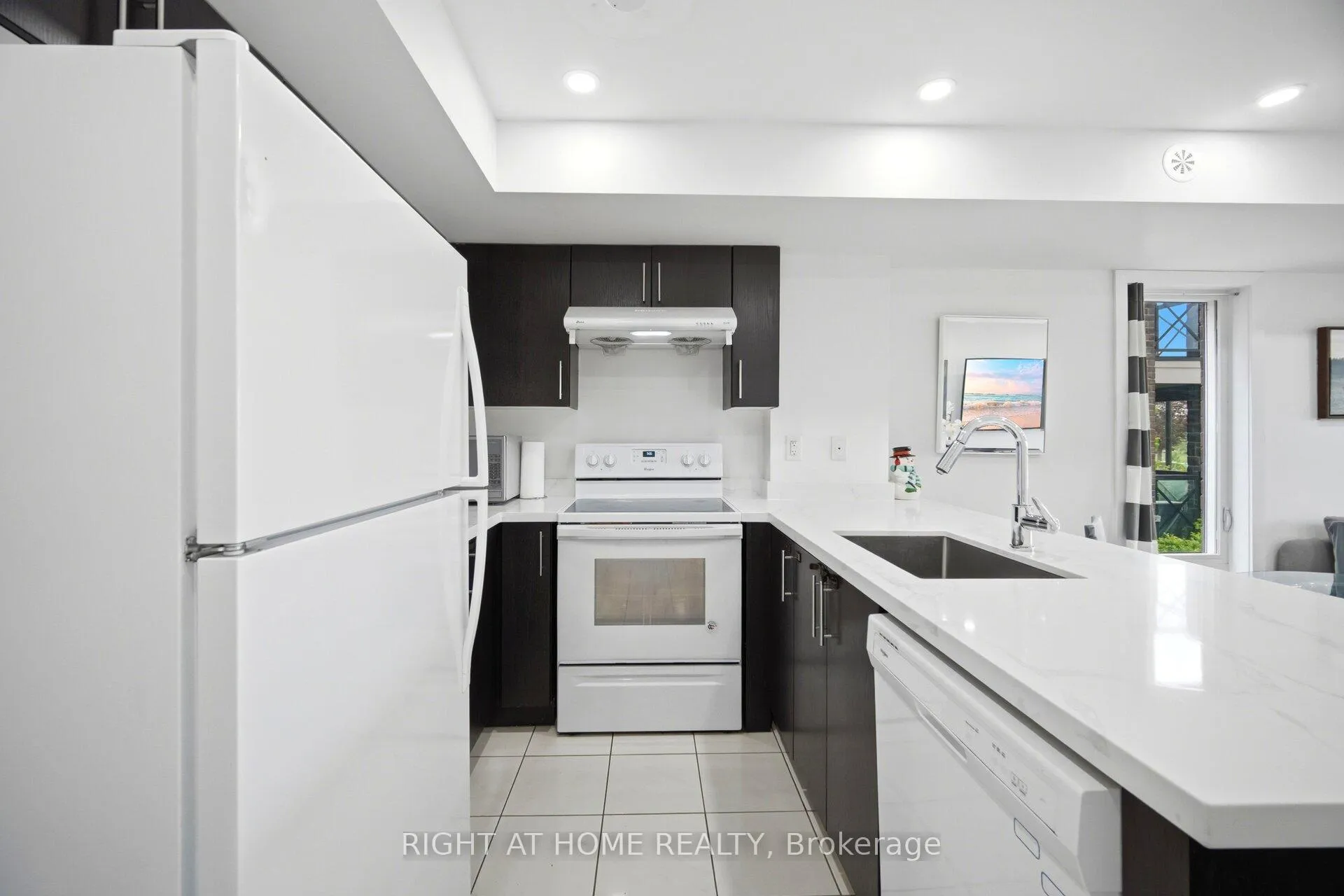 Photo 12 of Unit 702, 60 Dunsheath Way, Markham, Cornell — HOMEH