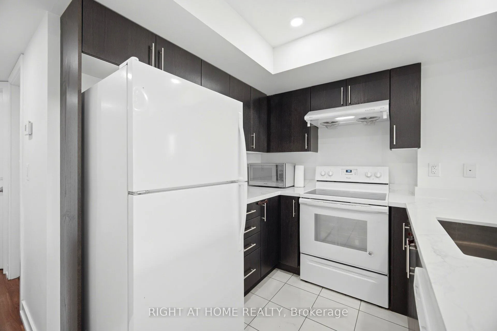 Photo 13 of Unit 702, 60 Dunsheath Way, Markham, Cornell — HOMEH