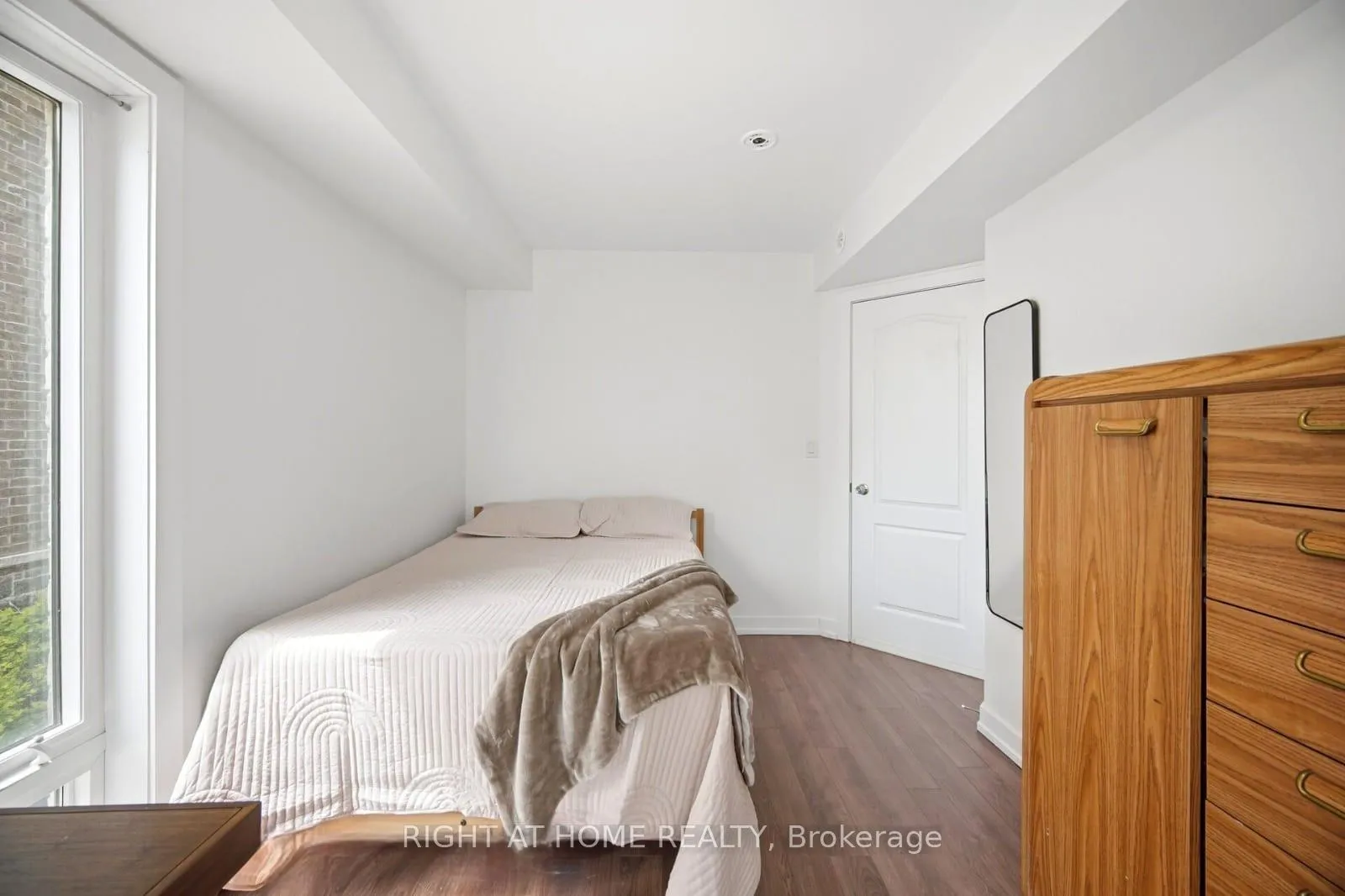 Photo 23 of Unit 702, 60 Dunsheath Way, Markham, Cornell — HOMEH