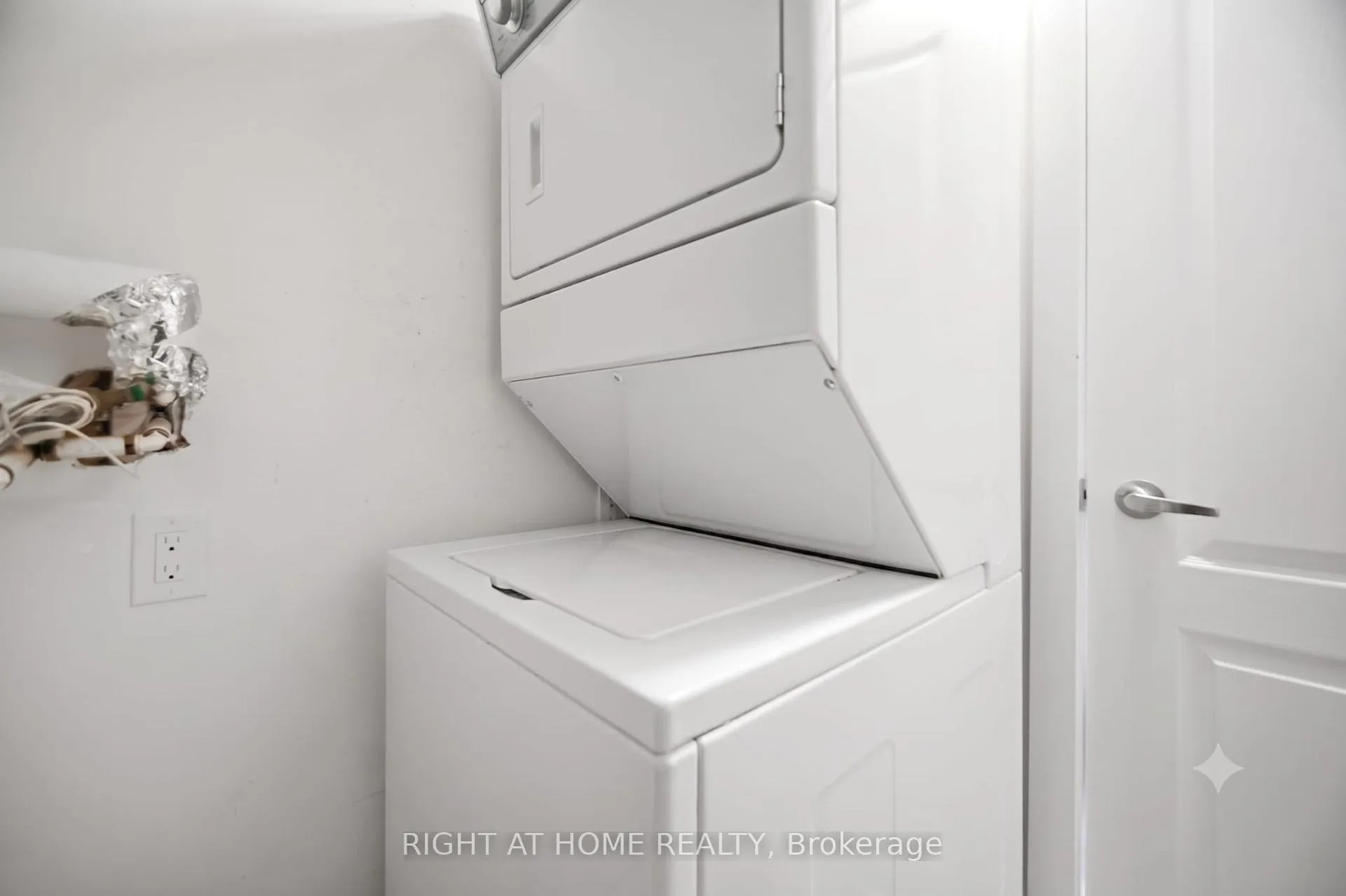 Photo 26 of Unit 702, 60 Dunsheath Way, Markham, Cornell — HOMEH