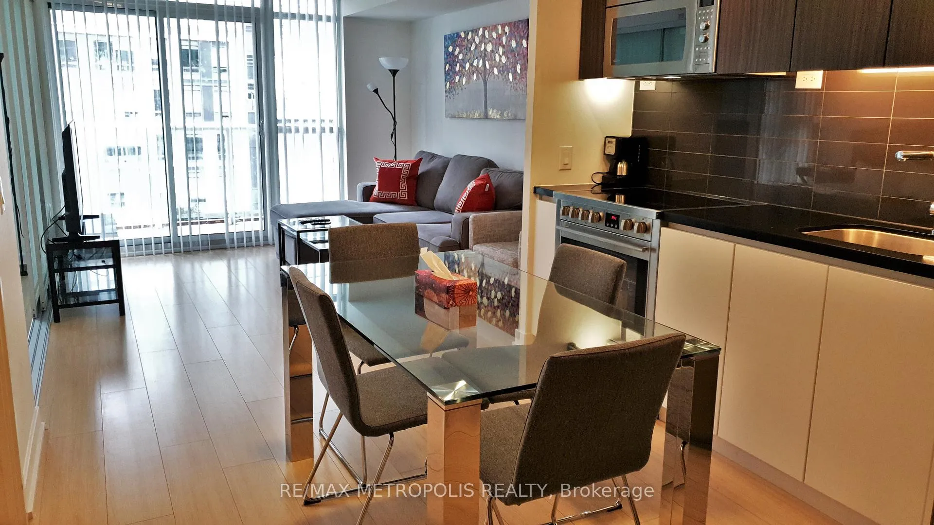 Photo 6 of Unit 516, 85 Queens Wharf Road, Toronto, Waterfront Communities — HOMEH