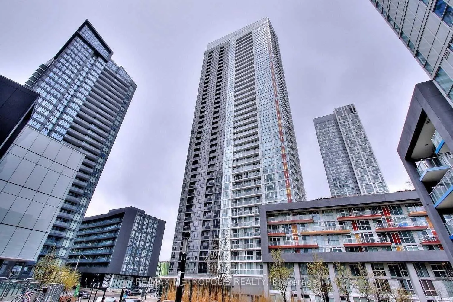 Photo 1 of Unit 526, 85 Queens Wharf Road, Toronto, Waterfront Communities — HOMEH