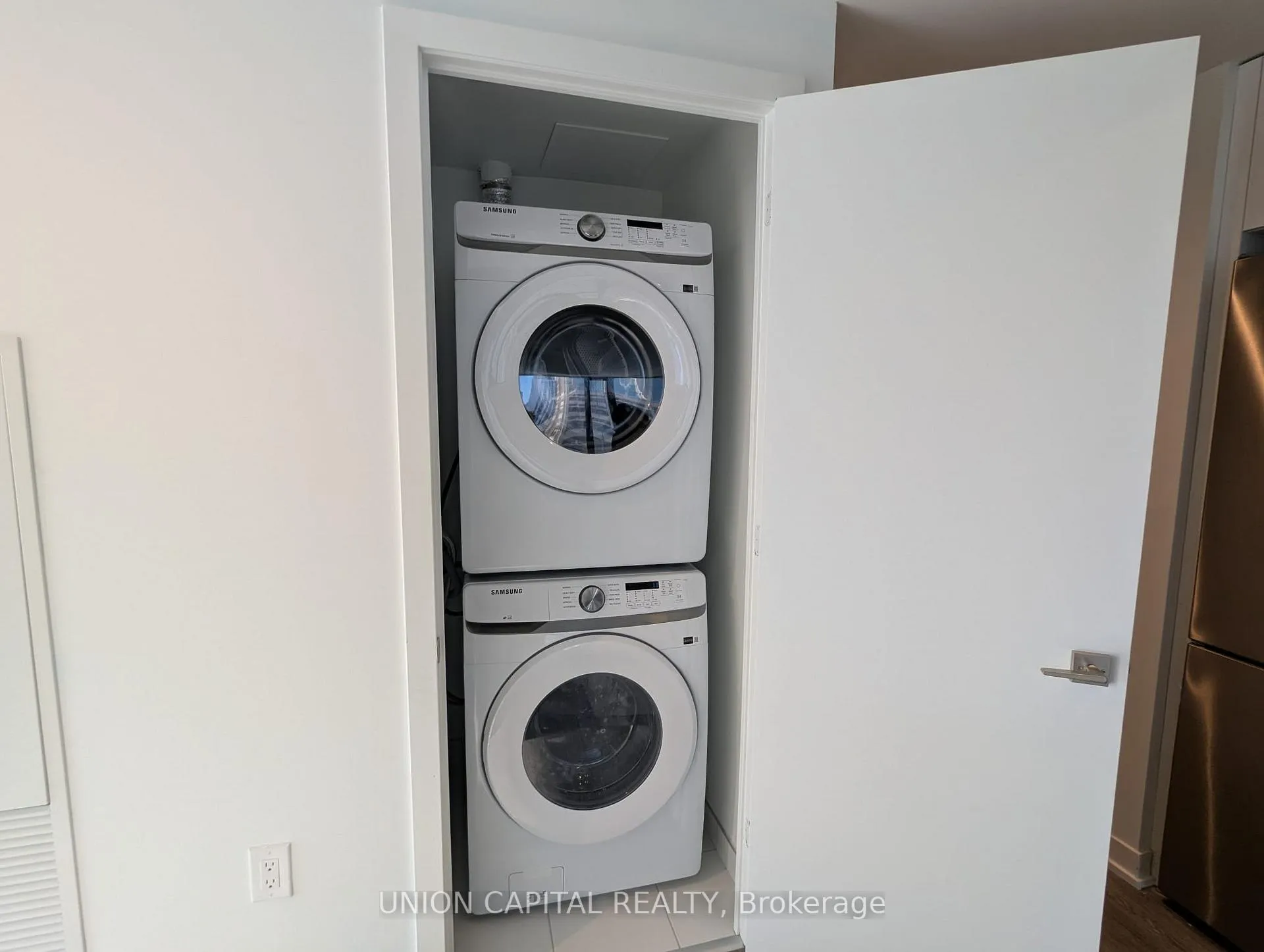 Photo 10 of Unit 1410, 195 McCaul Street, Toronto, Kensington-Chinatown — HOMEH