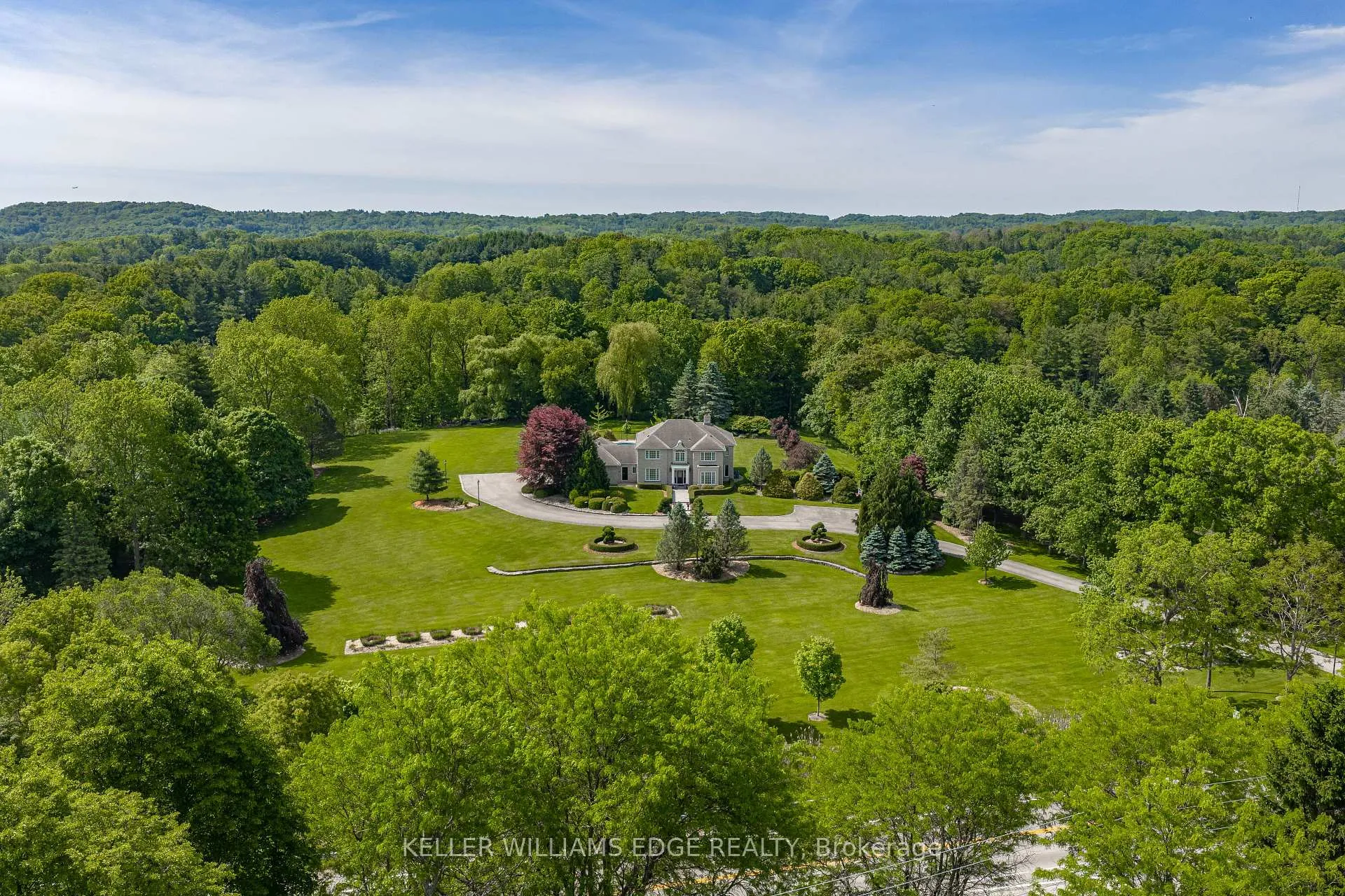 Photo 2 of 938 Governor's Road, Hamilton, Rural Dundas — HOMEH
