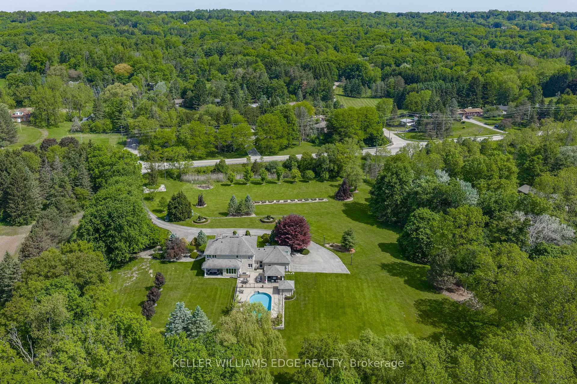 Photo 3 of 938 Governor's Road, Hamilton, Rural Dundas — HOMEH