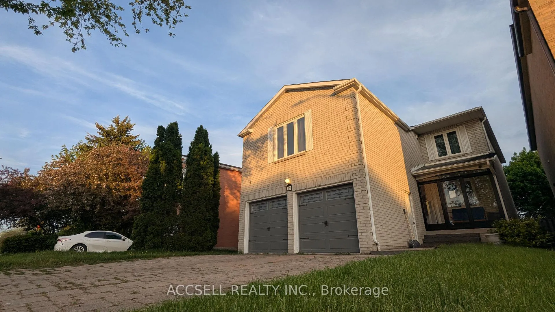 Photo 1 of 19 Joseph Aaron Boulevard, Vaughan, Brownridge — HOMEH