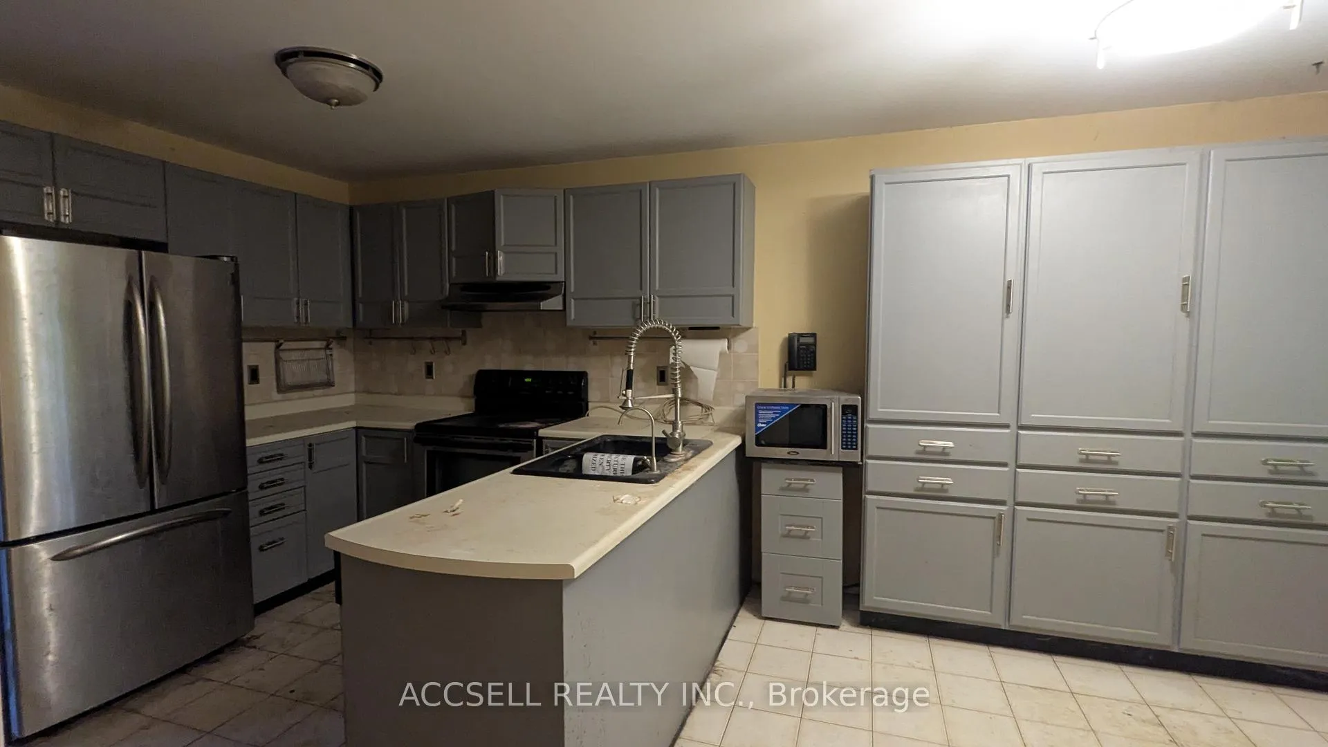 Photo 3 of 19 Joseph Aaron Boulevard, Vaughan, Brownridge — HOMEH