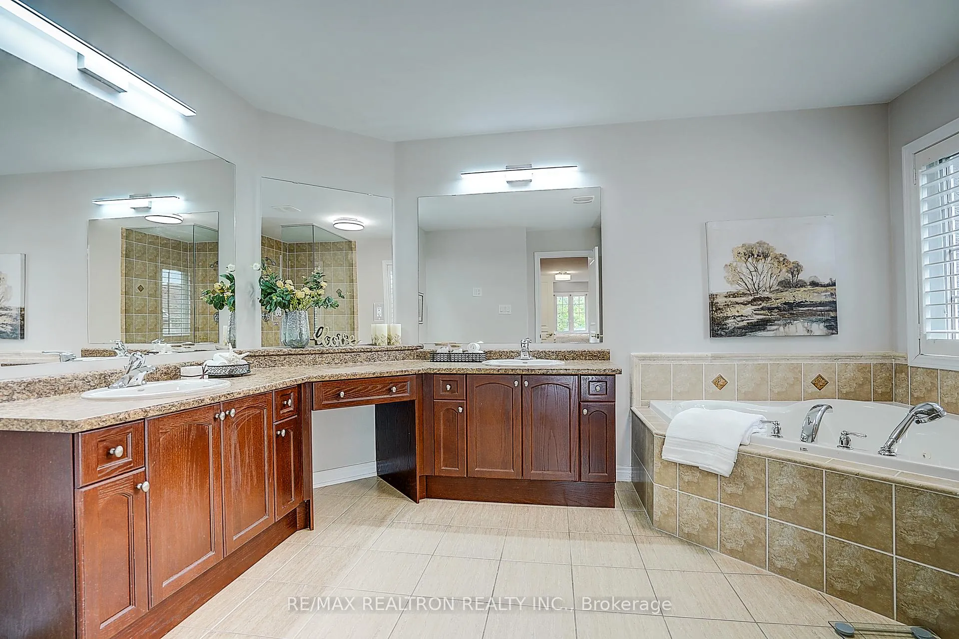 Photo 32 of 76 Boswell Road, Markham, Box Grove — HOMEH