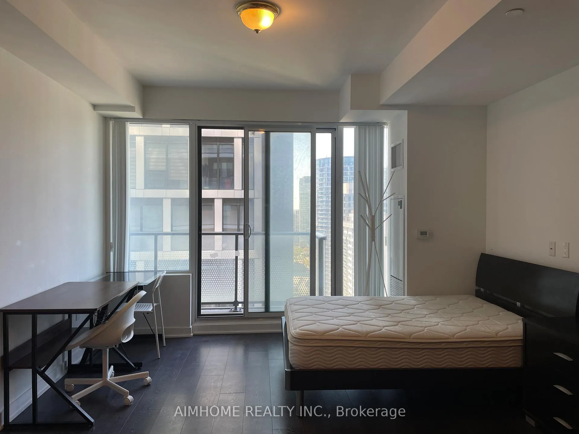 Photo 2 of Unit 2303, 115 Blue Jays Way, Toronto, Waterfront Communities — HOMEH