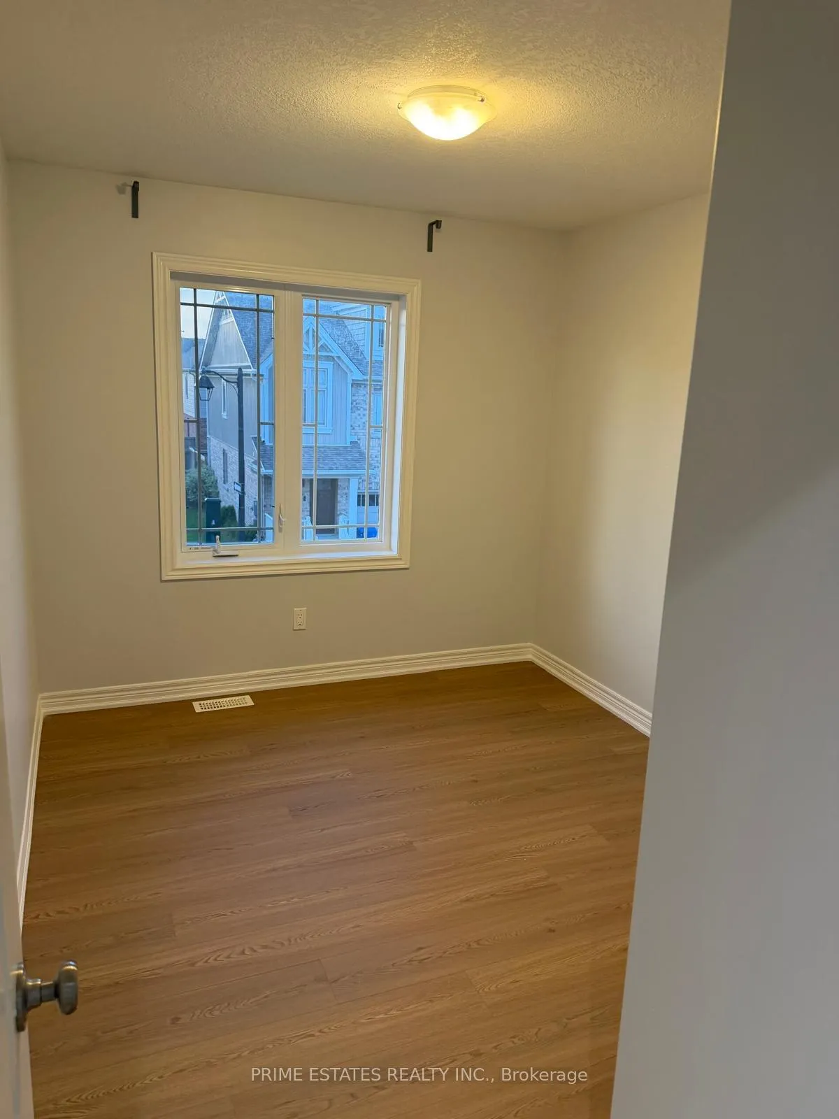 Photo 13 of Unit 8, 124 Parkinson Crescent, Orangeville — HOMEH