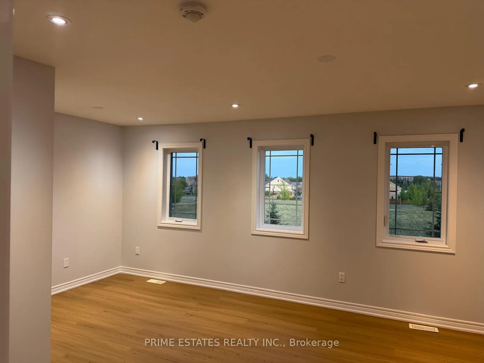 Photo 15 of Unit 8, 124 Parkinson Crescent, Orangeville — HOMEH