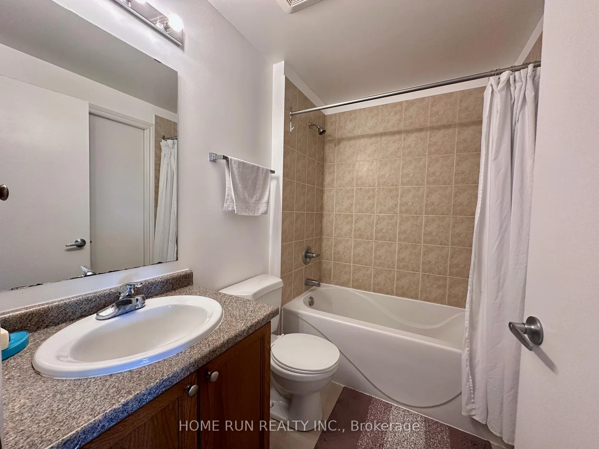 Photo 5 of Unit 601, 70 Landry Street, Ottawa, Vanier — HOMEH