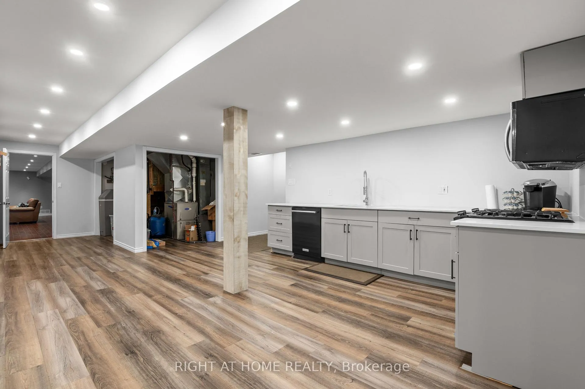 Photo 20 of 17 Alanavale Road, Caledon, Caledon Village — HOMEH
