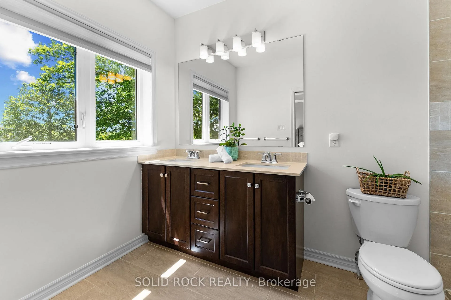 Photo 22 of 37 Dulmage Crescent, Carleton Place — HOMEH