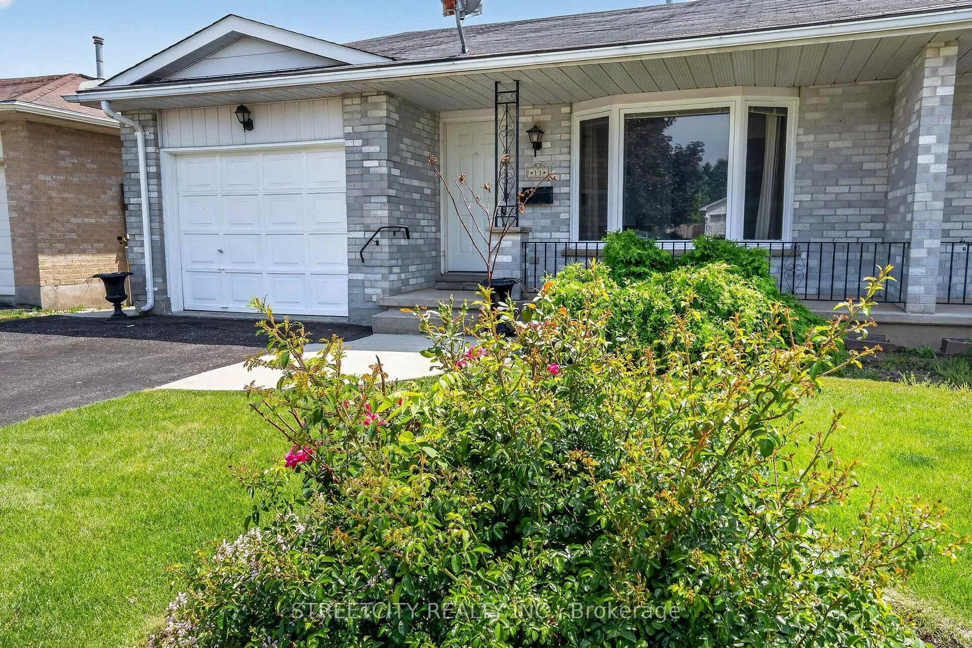 Photo 1 of 11 Rickwood Place, St. Thomas — HOMEH