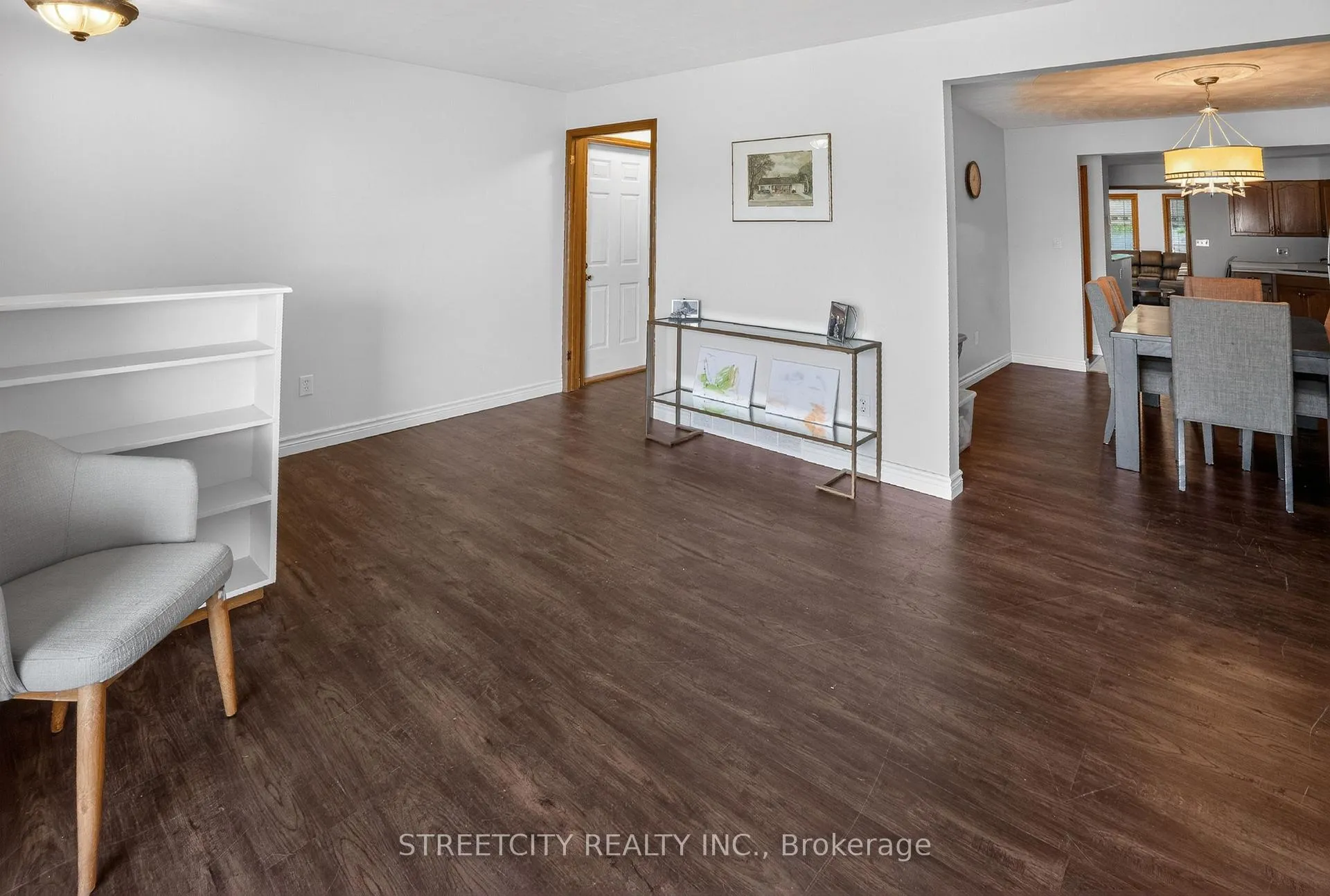 Photo 6 of 11 Rickwood Place, St. Thomas — HOMEH