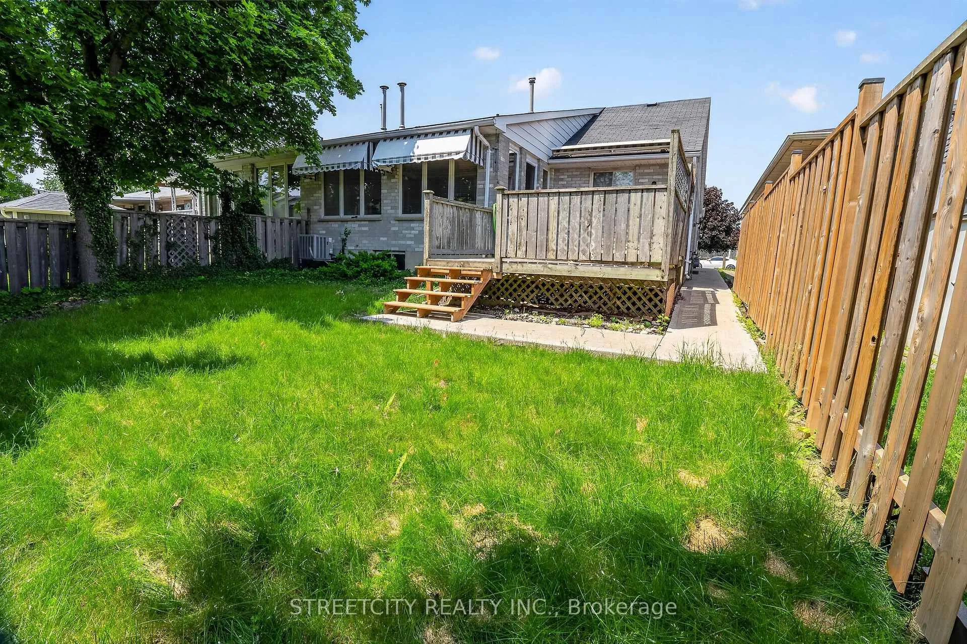 Photo 31 of 11 Rickwood Place, St. Thomas — HOMEH