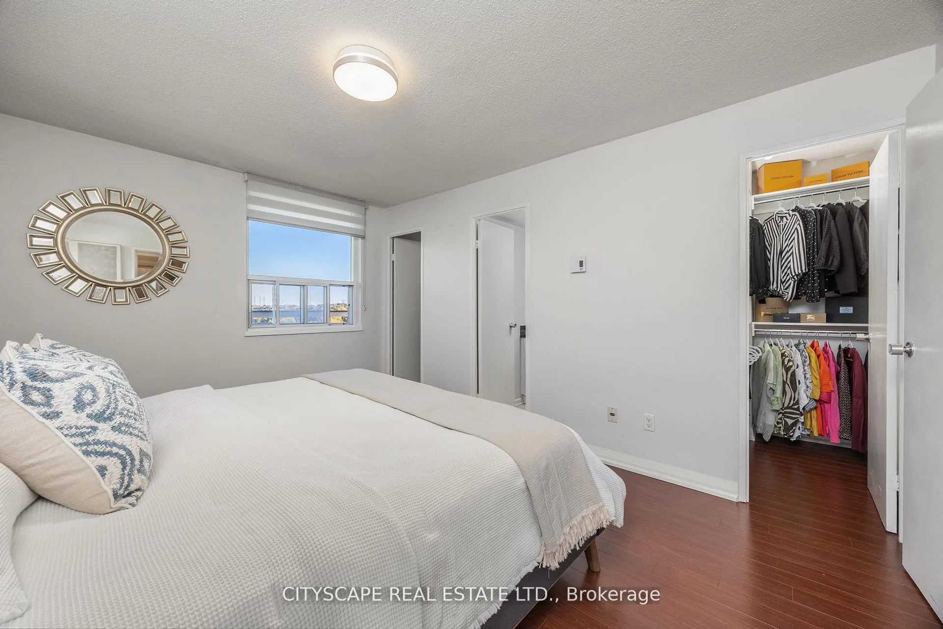 Photo 17 of Unit 810, 1 Royal Orchard Boulevard, Markham, Royal Orchard — HOMEH