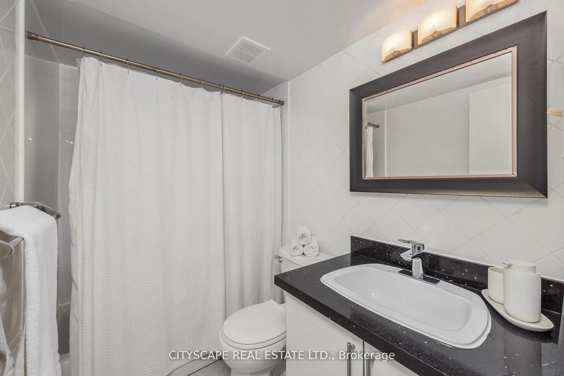 Photo 26 of Unit 810, 1 Royal Orchard Boulevard, Markham, Royal Orchard — HOMEH