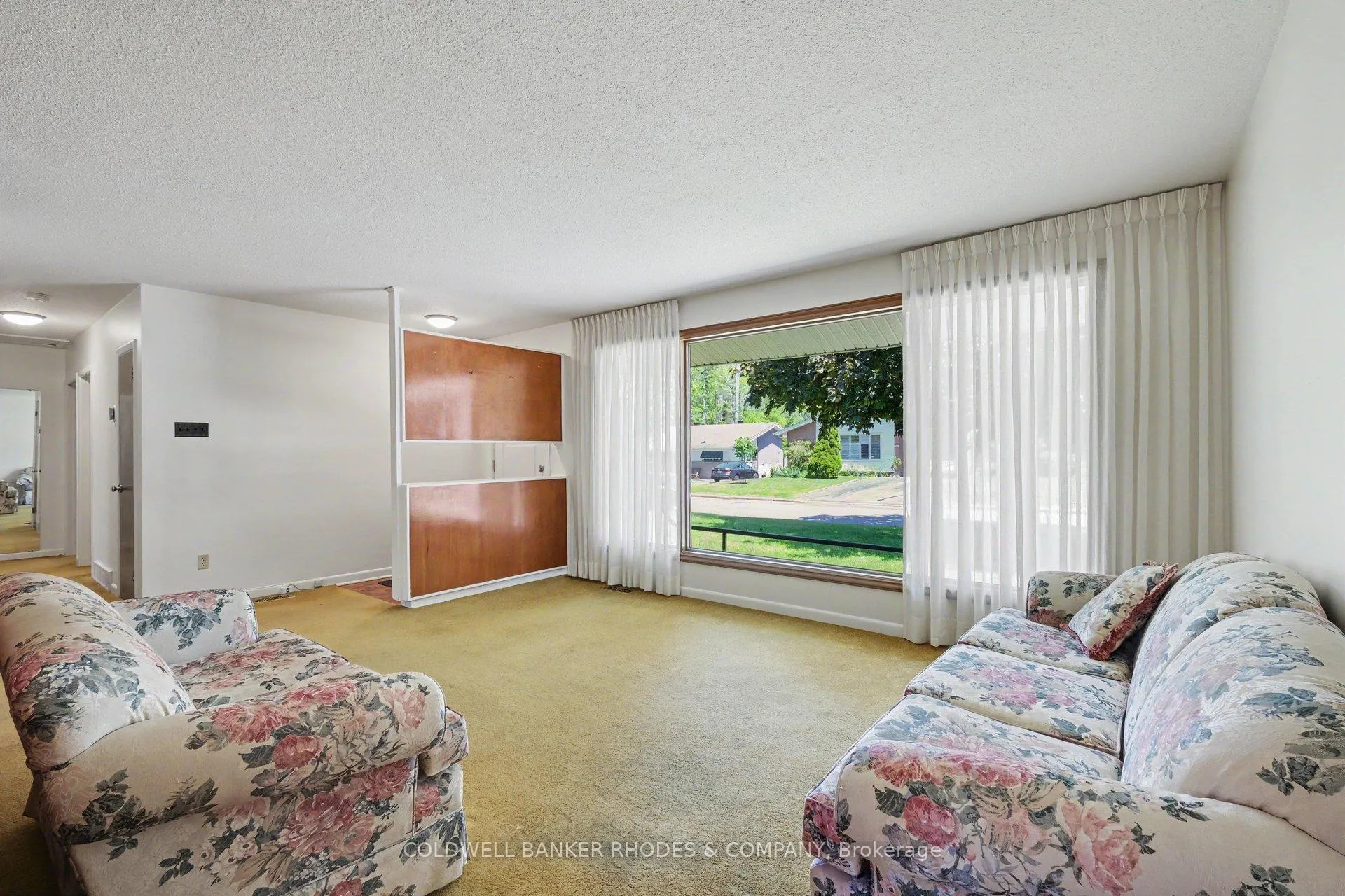 Photo 5 of 1172 Parkway Drive, Ottawa, Parkway Park — HOMEH