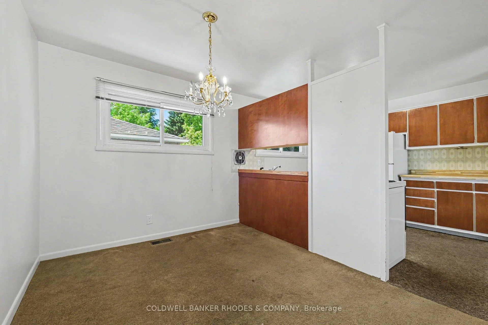 Photo 7 of 1172 Parkway Drive, Ottawa, Parkway Park — HOMEH