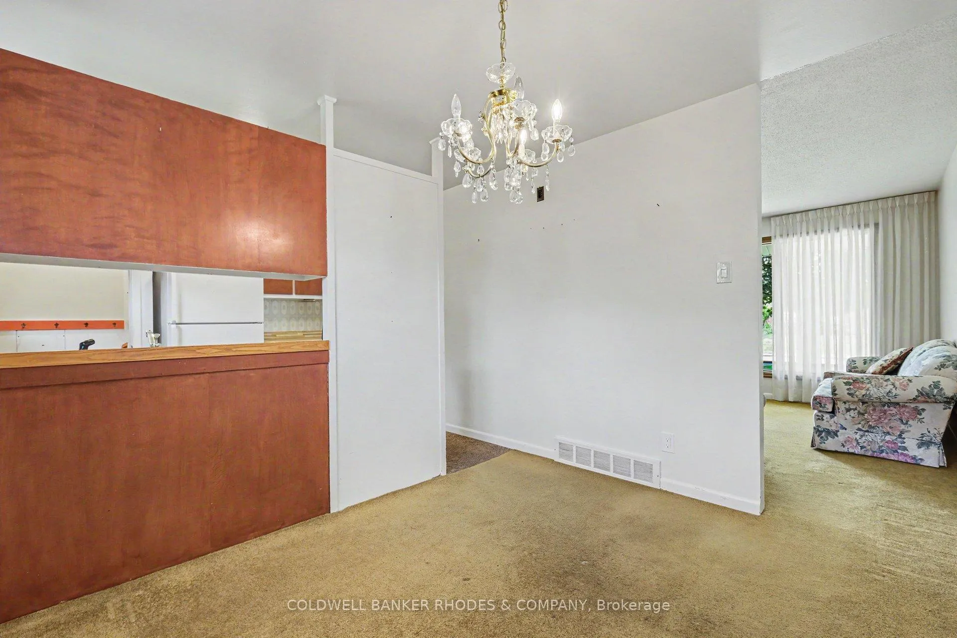 Photo 9 of 1172 Parkway Drive, Ottawa, Parkway Park — HOMEH